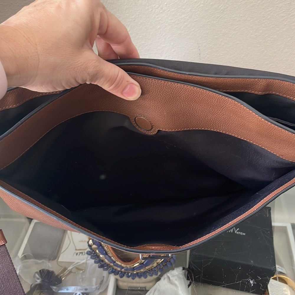 Coach soft brief/laptop messenger - Picture 10 of 11